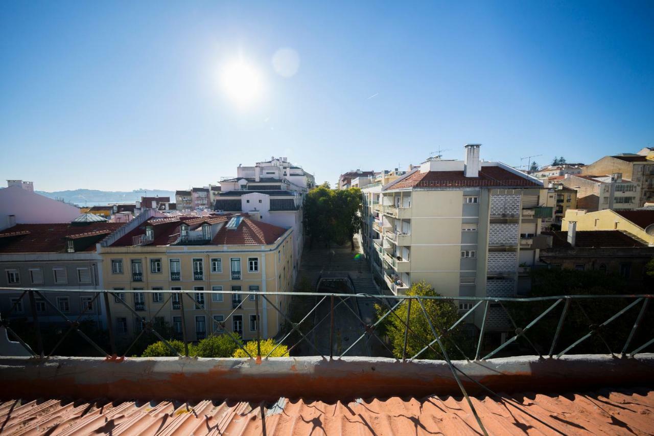 Quiet And Sunny Central Lisbon Apartment Экстерьер фото
